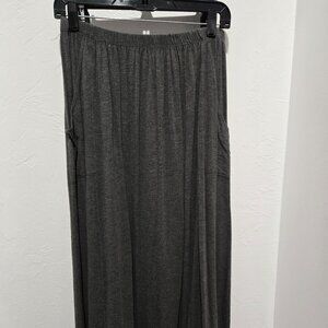 Beautiful Lightweight Gray Midi Skirt L (NWOT) with Pockets!
